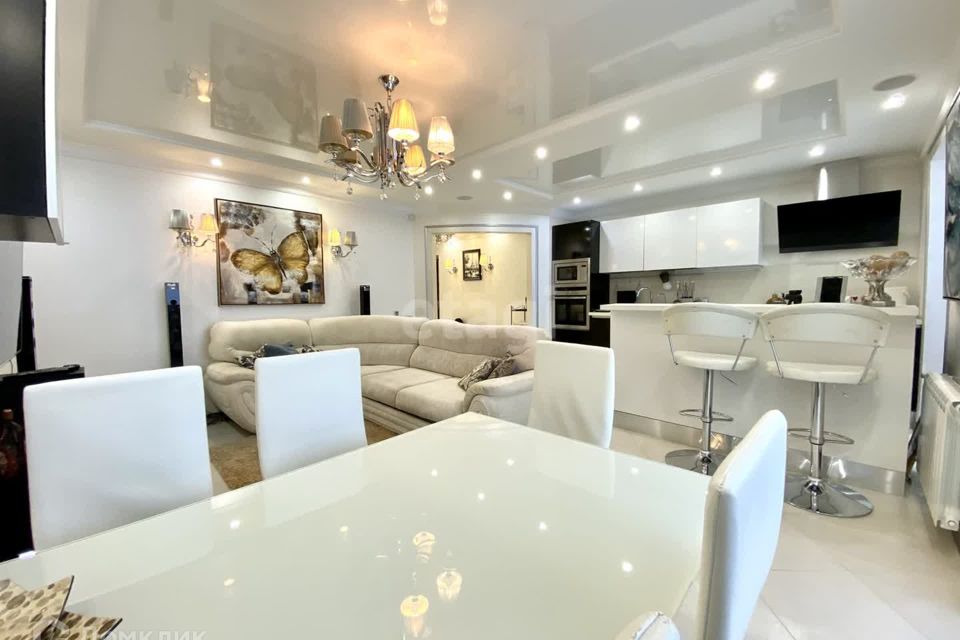 Продаётся 3-комнатная квартира, 73 м²