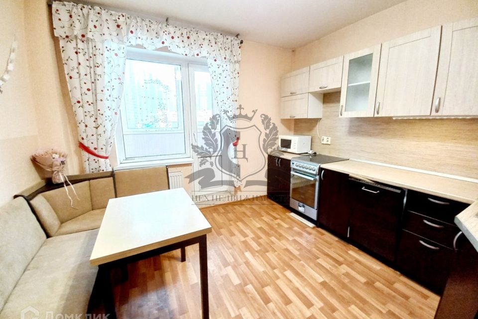Сдаётся 2-комнатная квартира, 56 м²