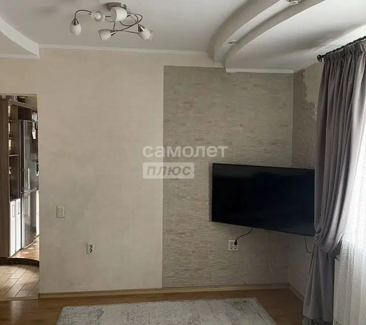 Продаётся 3-комнатная квартира, 81 м²