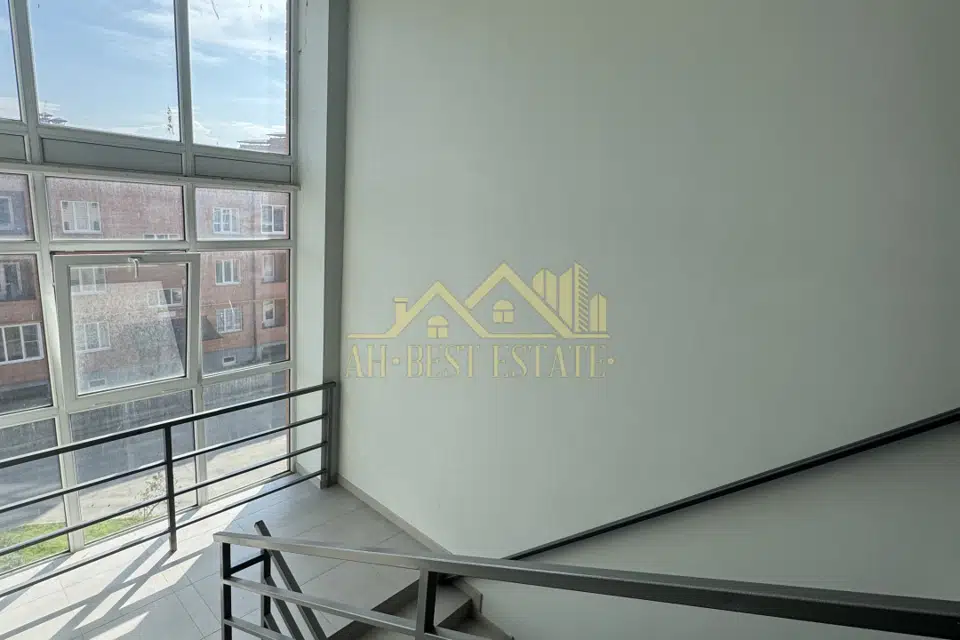 Продаётся 2-комнатная квартира, 57 м²
