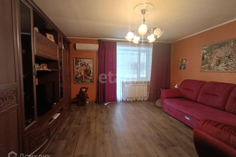 Продаётся 2-комнатная квартира, 61.2 м²