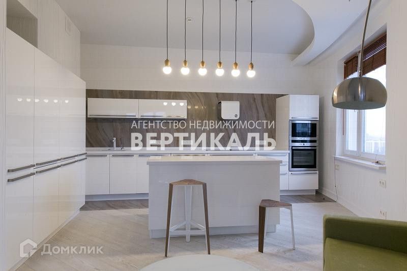 Сдаётся 4-комнатная квартира, 170 м²