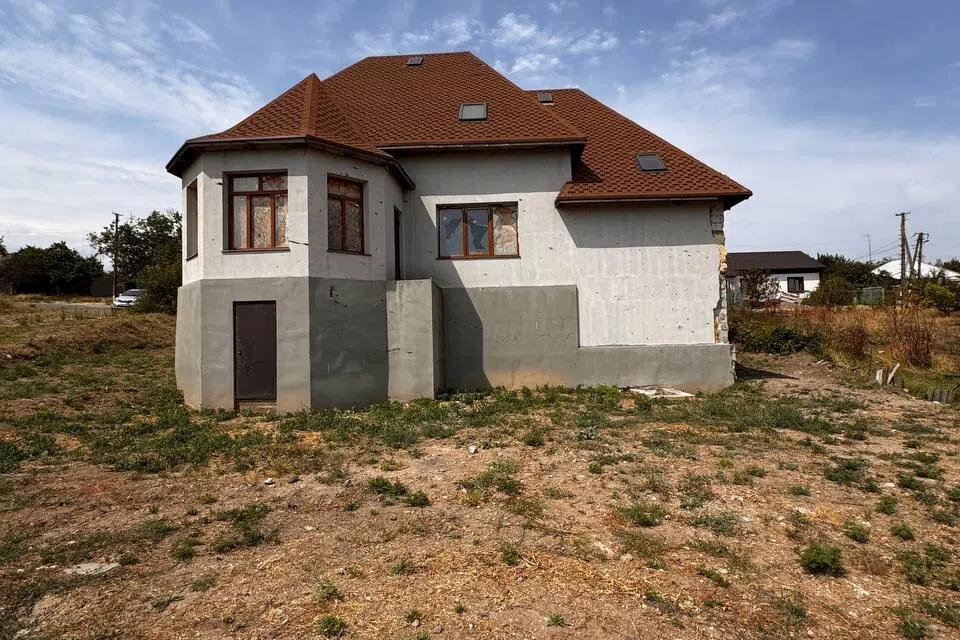 Продаётся 3-этажный дом, 297.3 м²