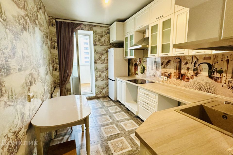 Сдаётся 2-комнатная квартира, 68.3 м²