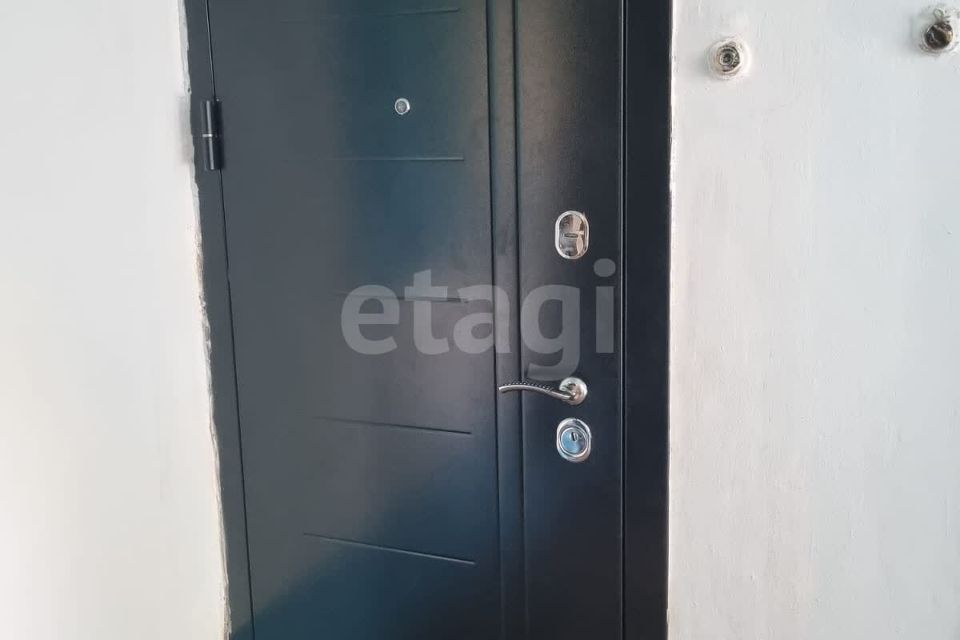 Продаётся 4-комнатная квартира, 62.1 м²