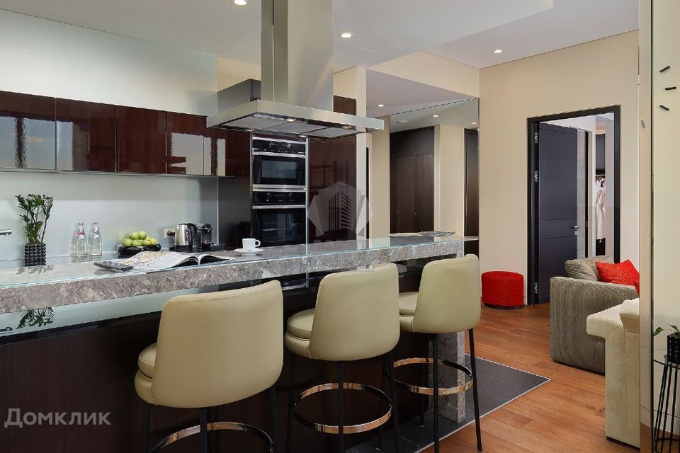 Сдаётся 2-комнатная квартира, 86 м²