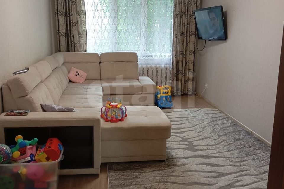 Продаётся 3-комнатная квартира, 59.5 м²