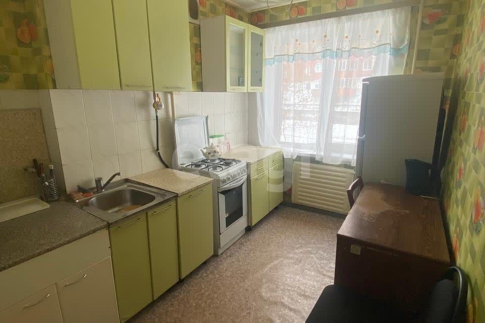 Продаётся 3-комнатная квартира, 60.5 м²