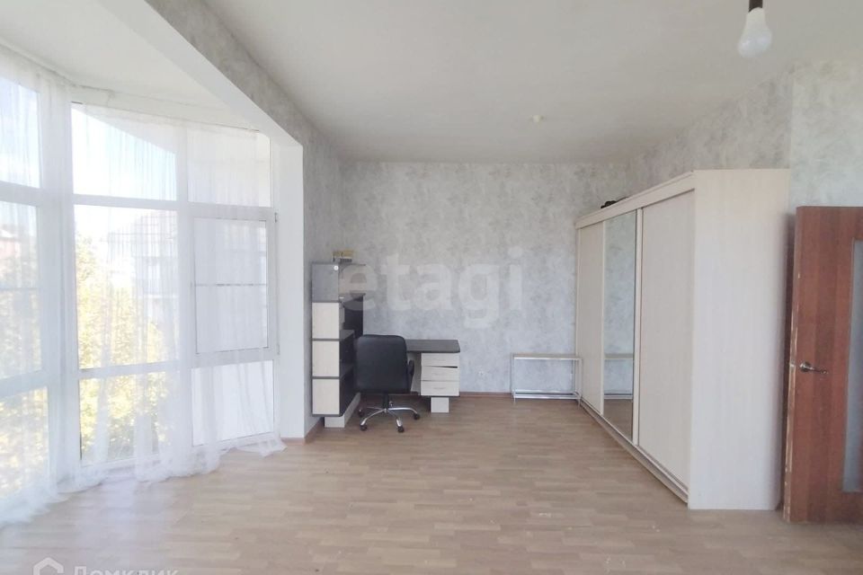 Продаётся 2-комнатная квартира, 70.3 м²