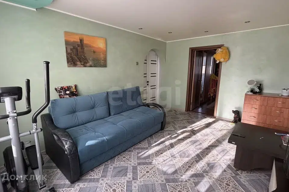 Продаётся 4-комнатная квартира, 68.1 м²