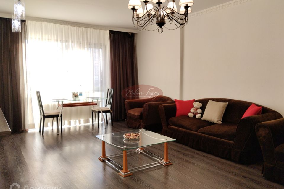 Продаётся 2-комнатная квартира, 74 м²