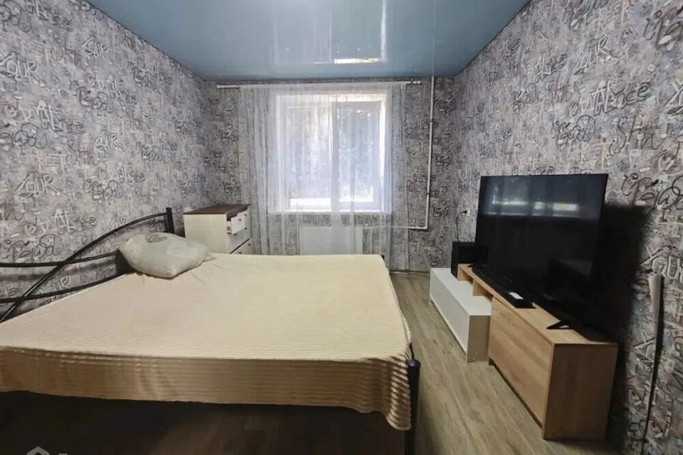 Продаётся 3-комнатная квартира, 56.8 м²