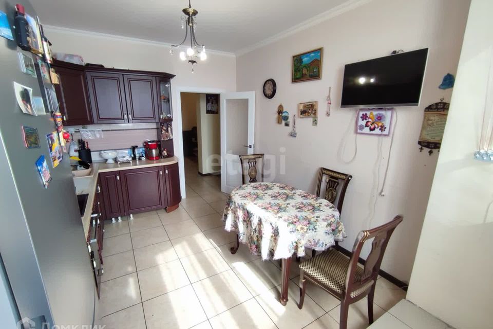 Продаётся 3-комнатная квартира, 67.8 м²
