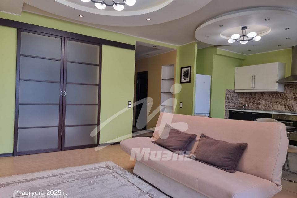 Сдаётся 1-комнатная квартира, 61 м²