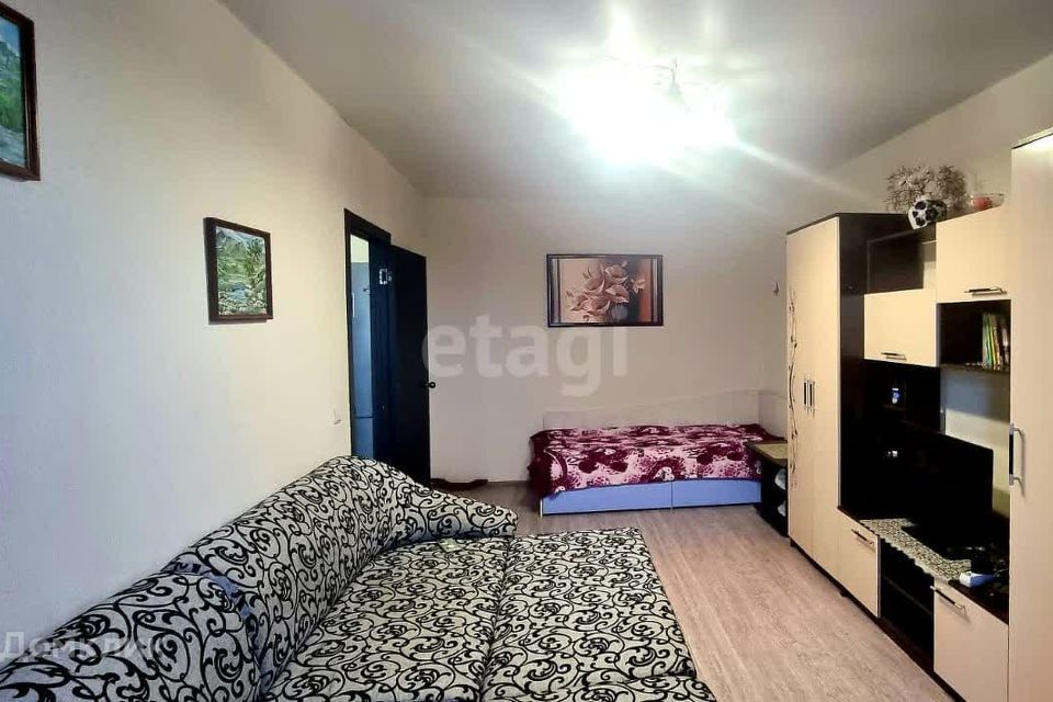 Продаётся 1-комнатная квартира, 37.2 м²