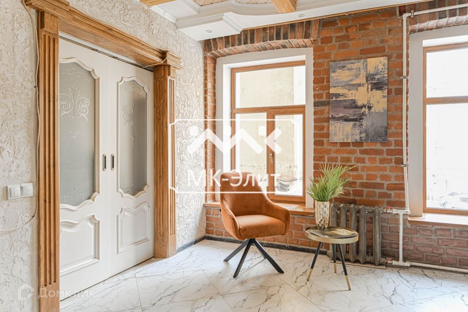 Продаётся 4-комнатная квартира, 74 м²