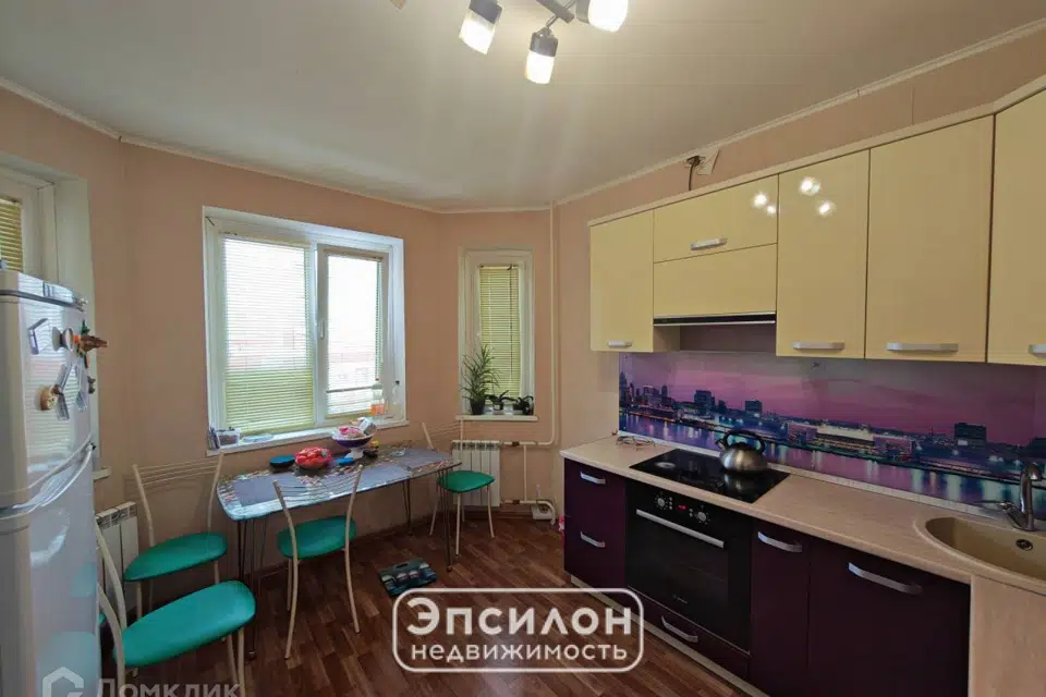 Продаётся 2-комнатная квартира, 58.4 м²