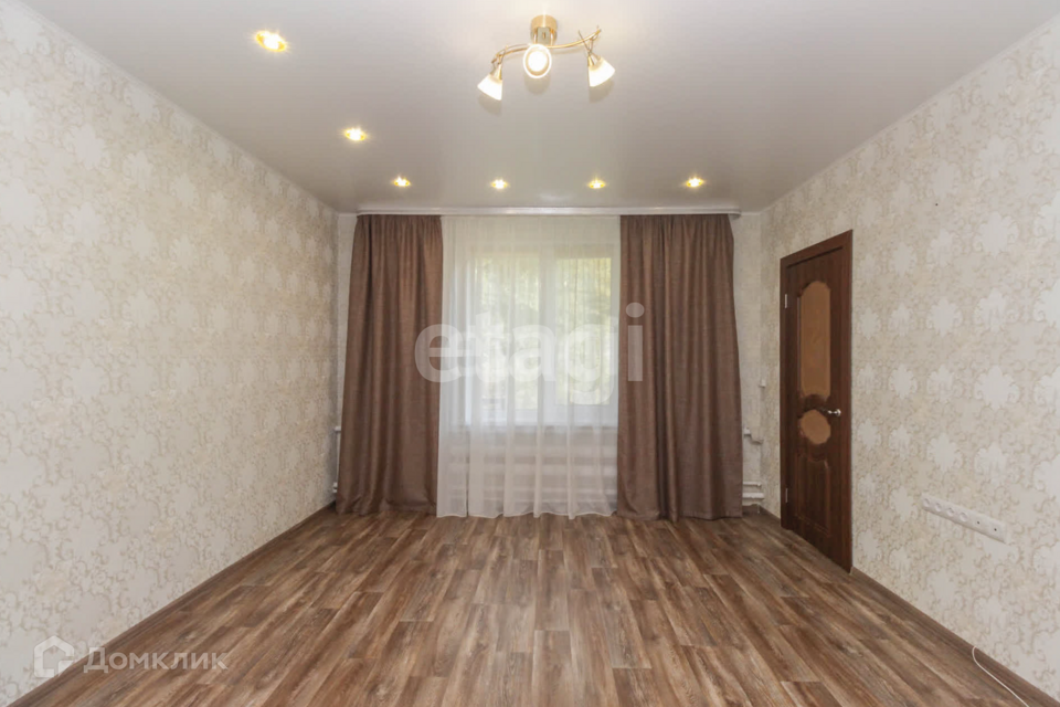 Продаётся 3-комнатная квартира, 55.9 м²