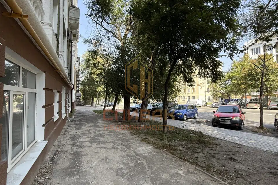 Сдаётся помещение своб. назначения, 303.8 м²