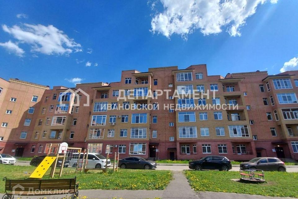 Продаётся 2-комнатная квартира, 110 м²