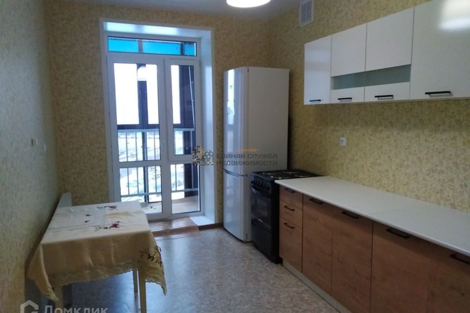 Сдаётся 2-комнатная квартира, 65 м²