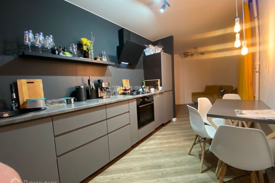 Продаётся 1-комнатная квартира, 37.9 м²