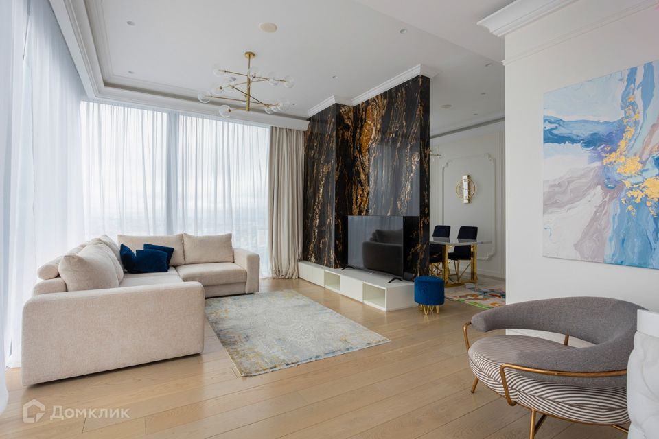 Продаётся 3-комнатная квартира, 126.3 м²