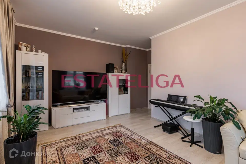 Продаётся 4-комнатная квартира, 120 м²