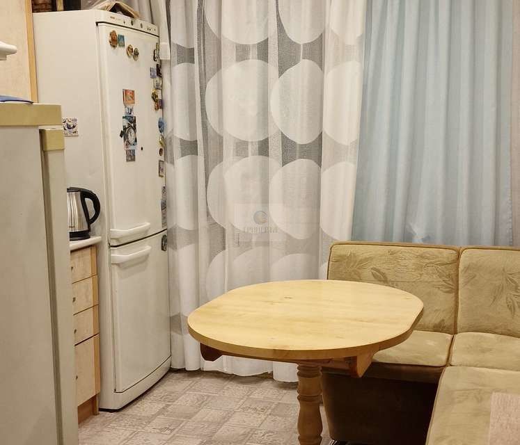 Продаётся 1-комнатная квартира, 37.7 м²