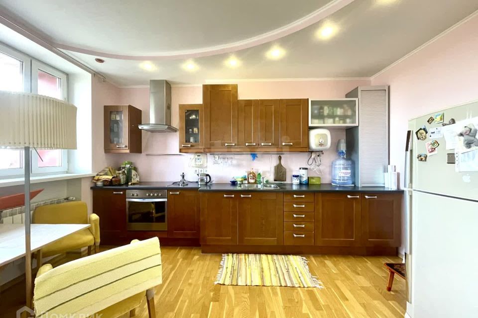 Продаётся 3-комнатная квартира, 82.7 м²