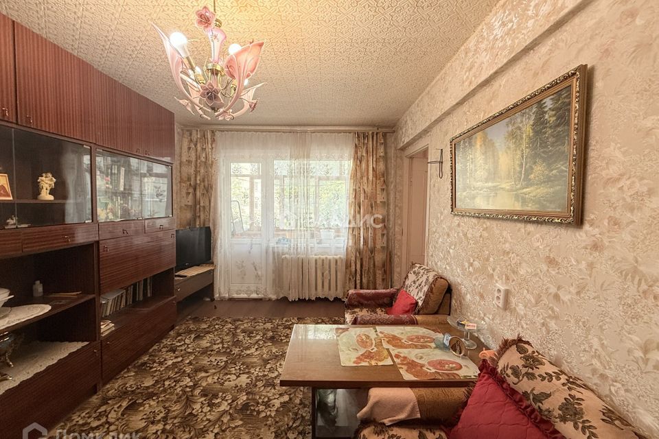 Сдаётся 3-комнатная квартира, 48.8 м²