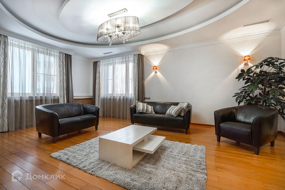 Сдаётся 3-комнатная квартира, 123 м²