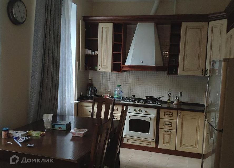 Продаётся 4-комнатная квартира, 96.1 м²