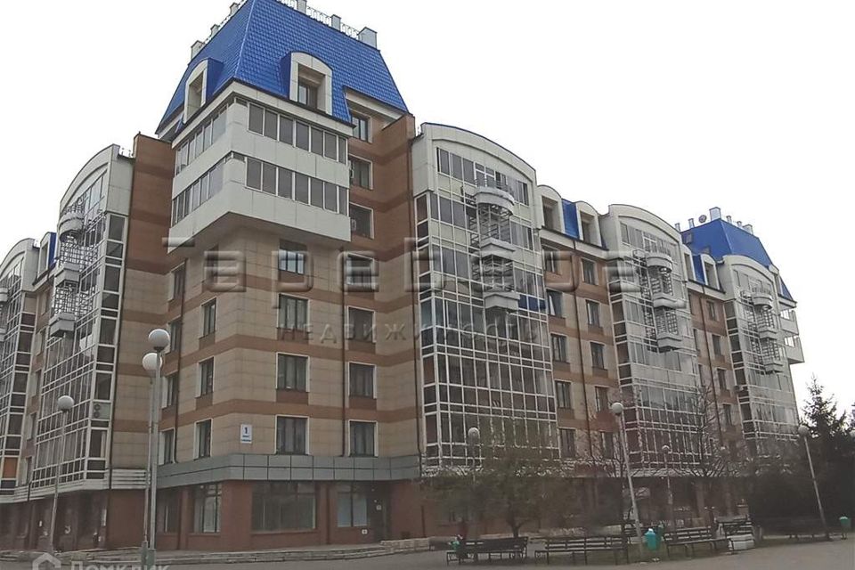 Сдаётся 3-комнатная квартира, 121 м²