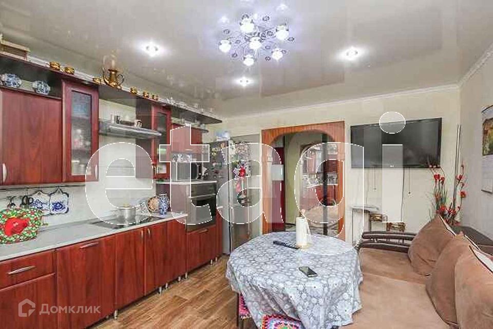 Продаётся 3-комнатная квартира, 60 м²