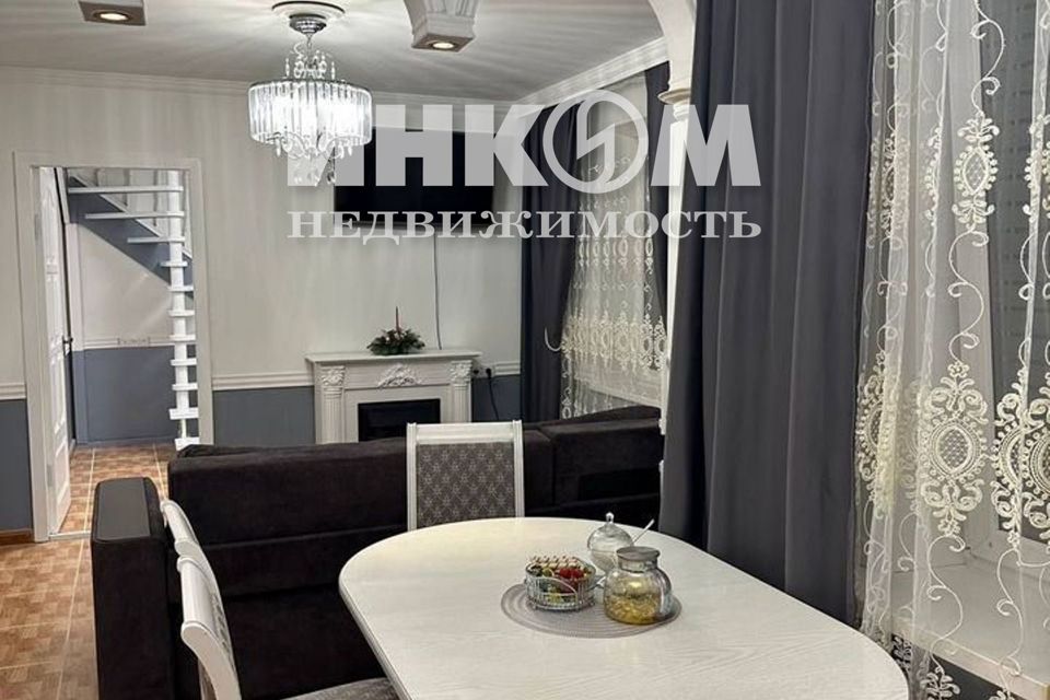Продаётся 3-комнатная квартира, 105 м²