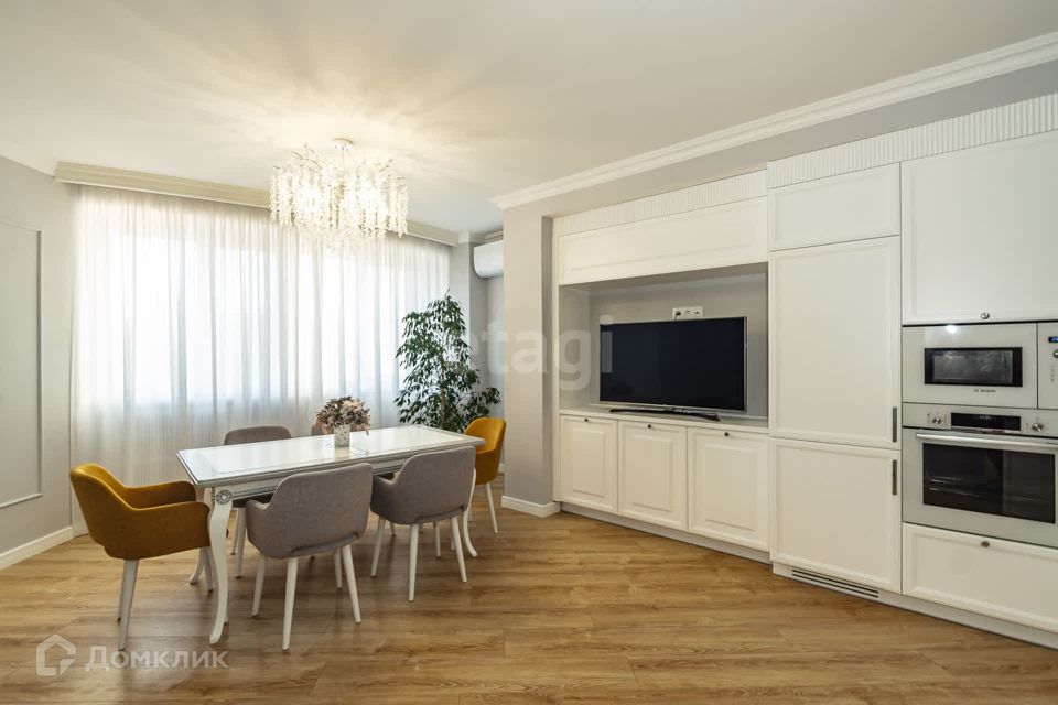 Продаётся 2-комнатная квартира, 72.5 м²