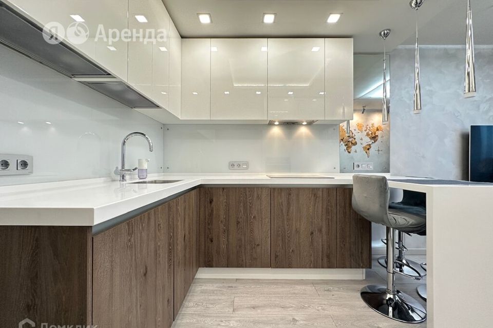 Сдаётся 2-комнатная квартира, 58 м²