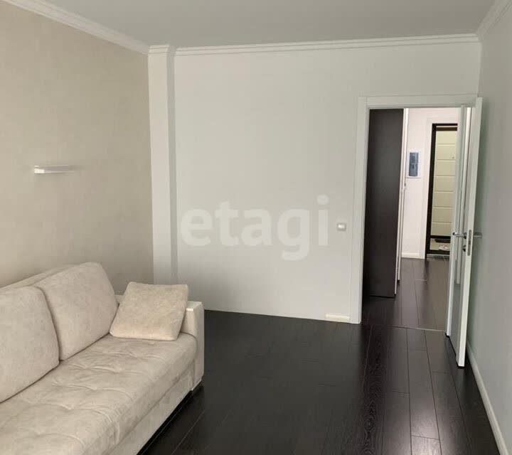 Продаётся 1-комнатная квартира, 48.5 м²