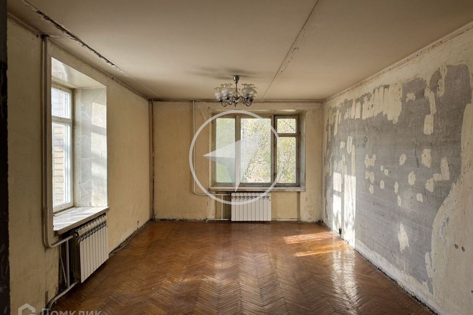 Продаётся 3-комнатная квартира, 65.5 м²