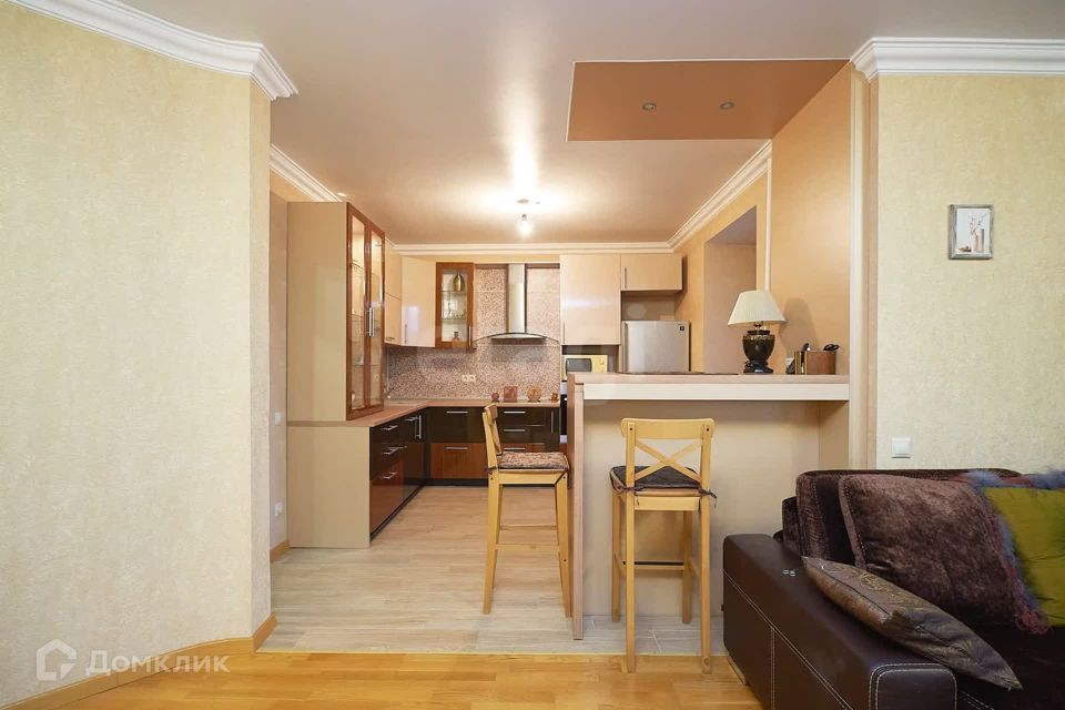 Продаётся 2-комнатная квартира, 92.9 м²
