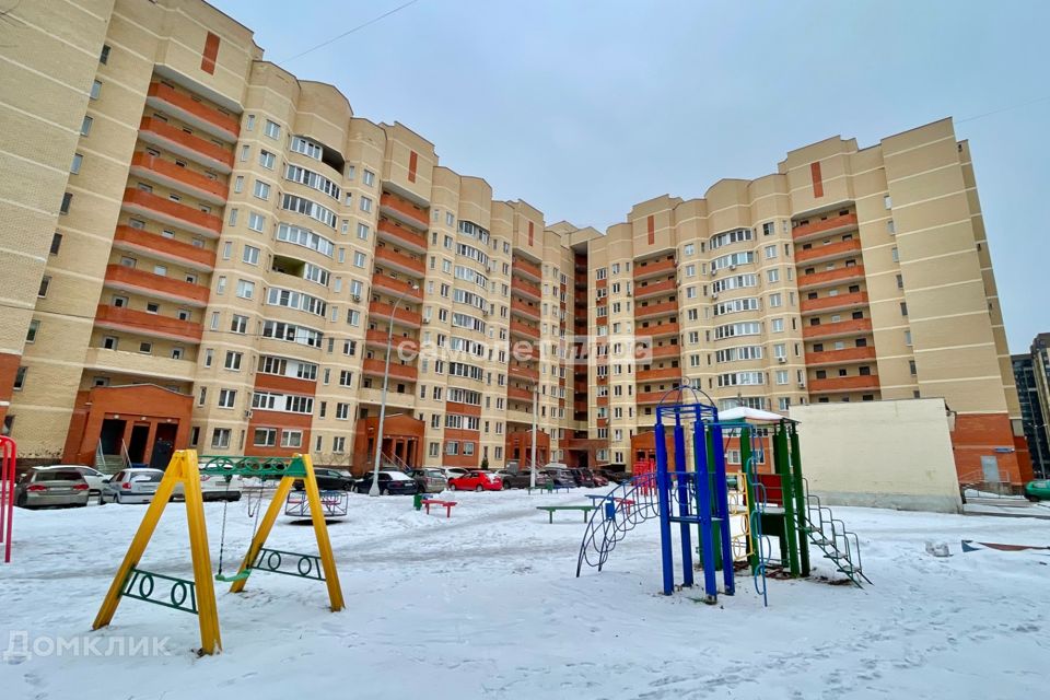 Продаётся 1-комнатная квартира, 41.8 м²