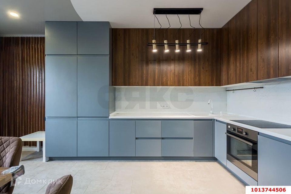 Продаётся 3-комнатная квартира, 90 м²