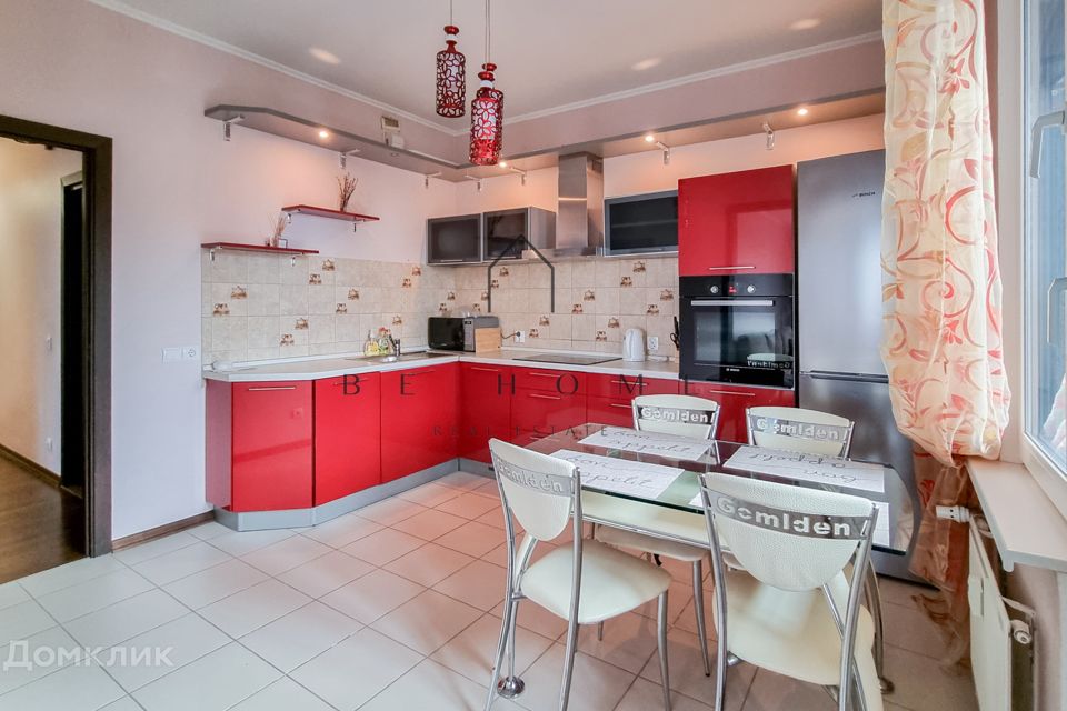 Сдаётся 2-комнатная квартира, 68 м²