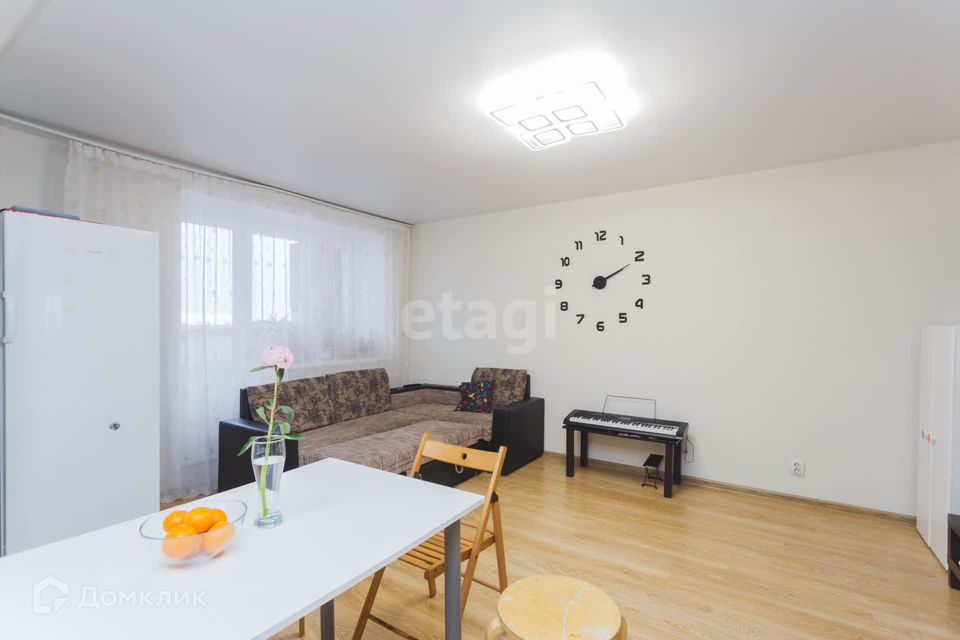 Продаётся 3-комнатная квартира, 107 м²