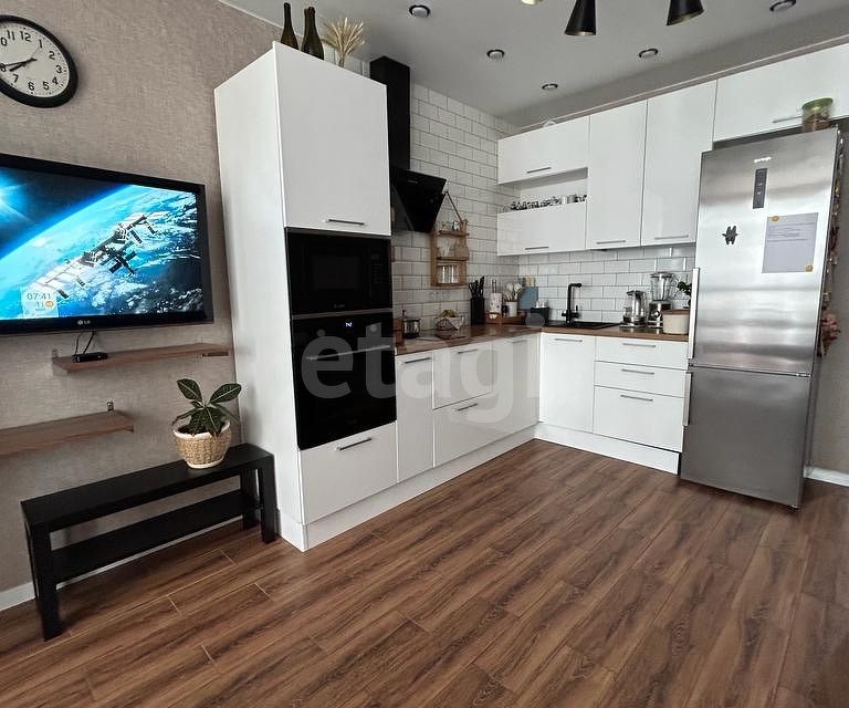 Продаётся 2-комнатная квартира, 72.7 м²