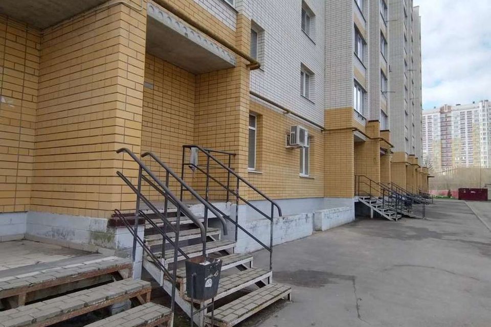 Продаётся 2-комнатная квартира, 55.6 м²