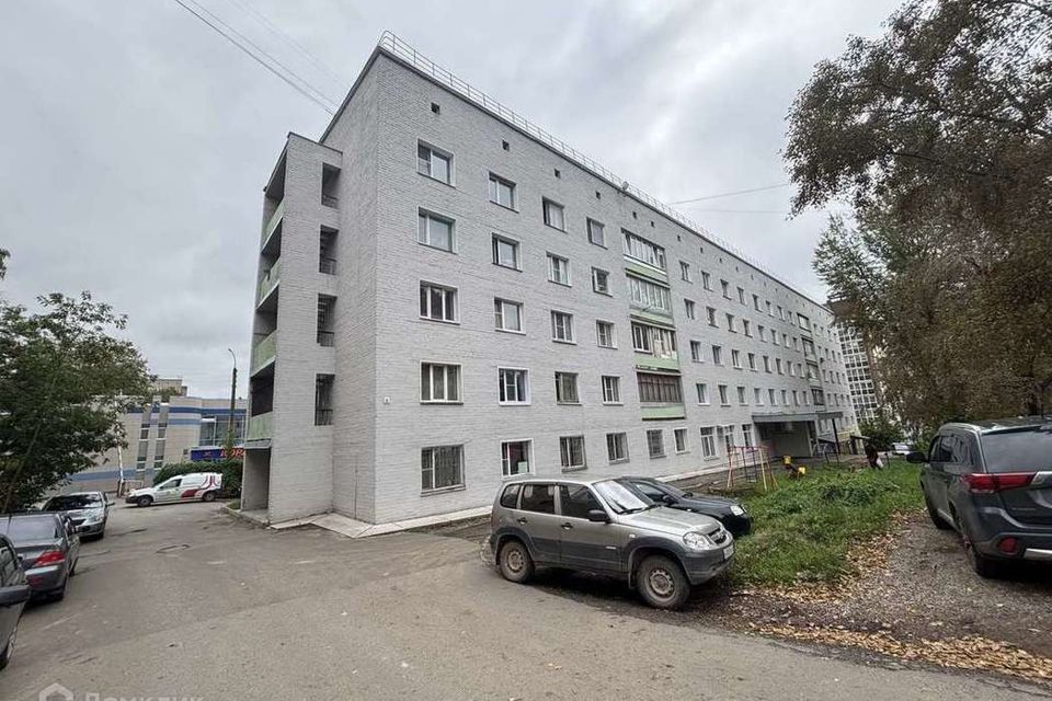 Продаётся комната в 4-комн. квартире, 12.7 м²