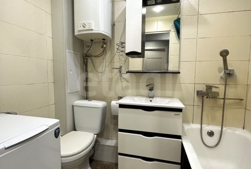 Продаётся 3-комнатная квартира, 59.4 м²