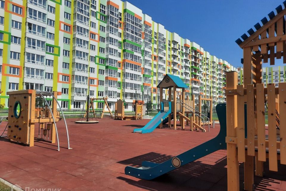 Продаётся 1-комнатная квартира, 43.2 м²
